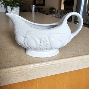 Gravy Boat- vintage